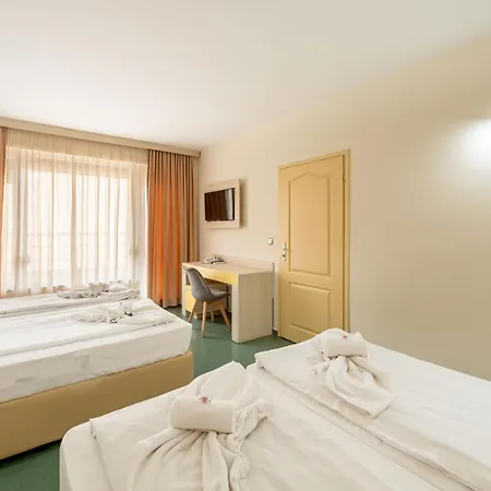 Apartment Perla First Line